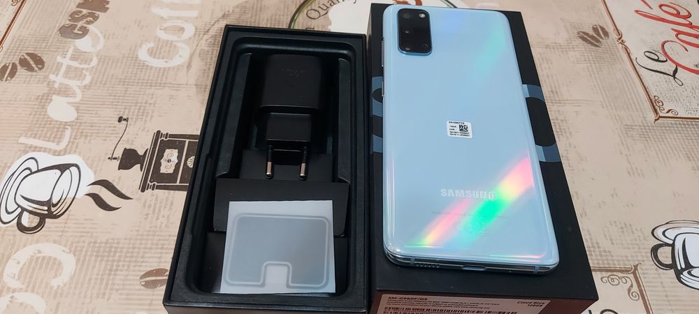 Топ цена-Като нов Телефон Samsung Galaxy S20 8GB/128GB+подарък  колонка блутут