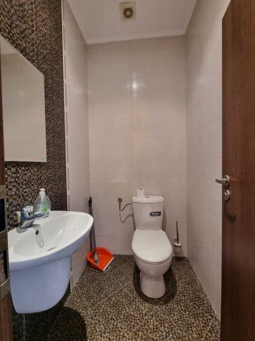 Дава се под наем Офис в Велико Търново, Център - 50 кв.м за 336.6 € - Снимка #4