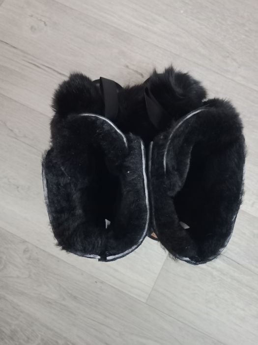 Женская обувь. Продам новые угги