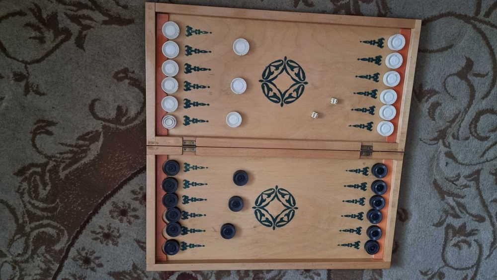 Продам нарды деревянные     6500