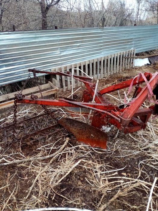 Продам плуг заводской