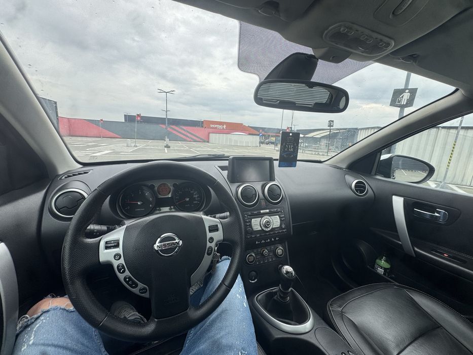Vând Nissan Qashqai