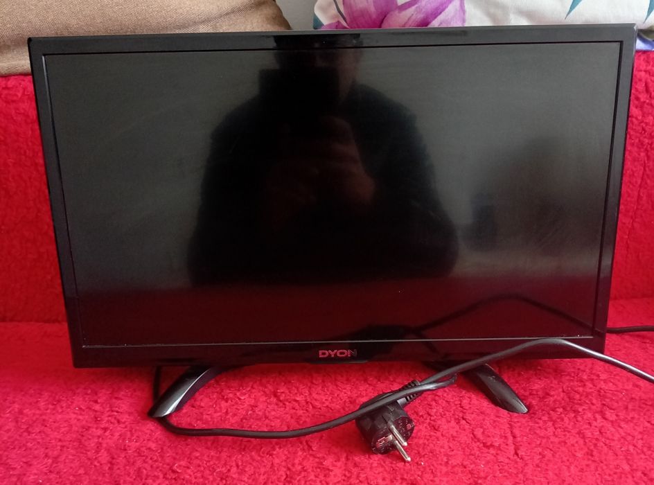 Vand TV  (fără telecomandă)
