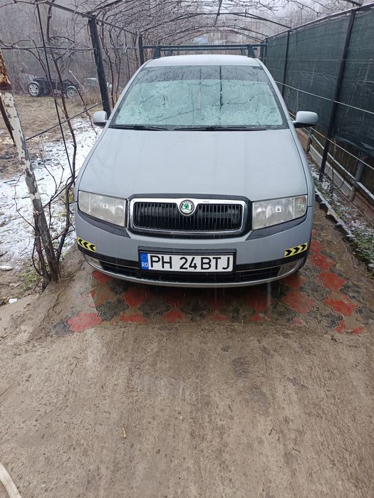 Vând skoda fabia