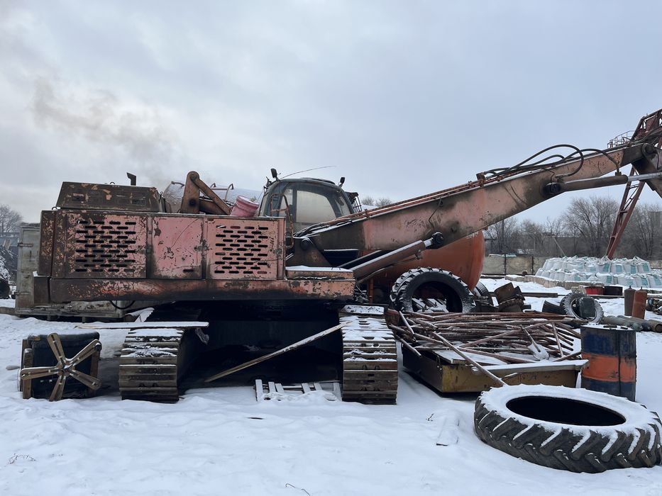 Продам перегружатель лома ковровец.