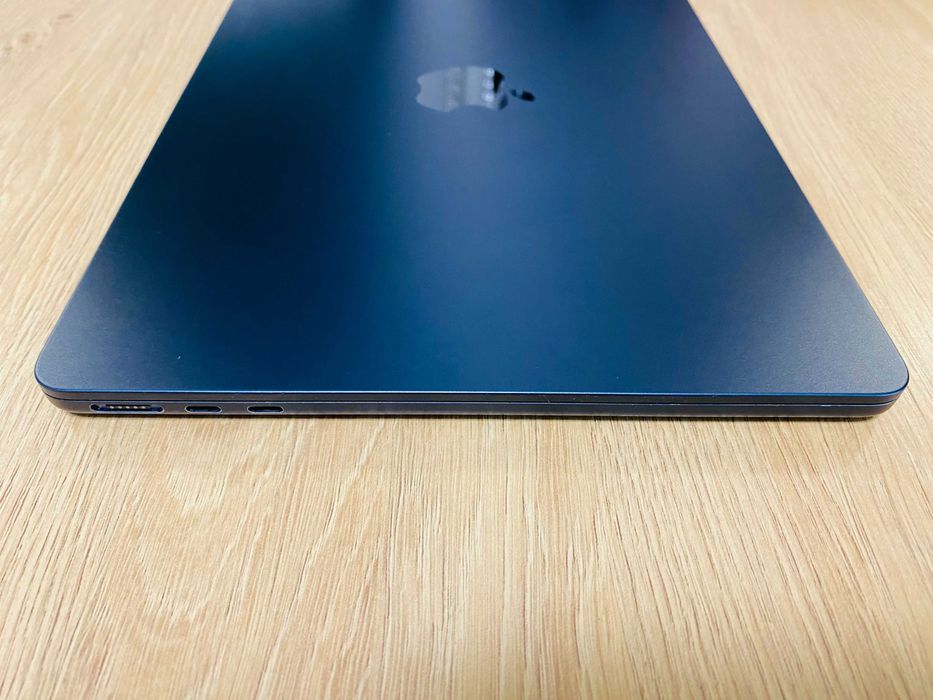 MacBook Air 13 2022, Apple M2, 8GB RAM, 256GB SSD, Midnight