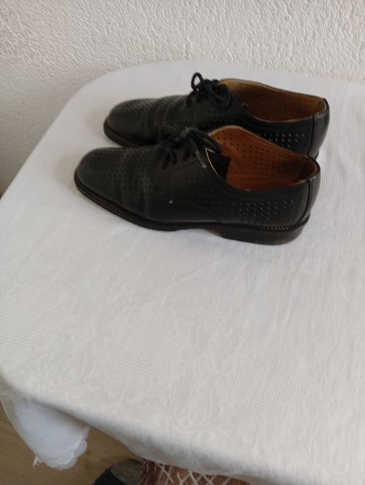 Pantofi din  piele naturala