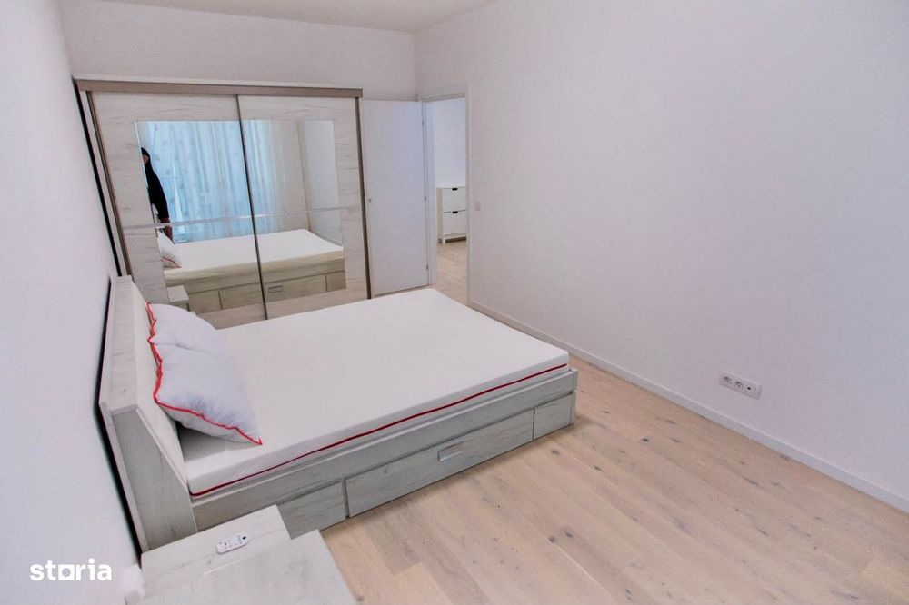 2 camere, parcare, Record Park