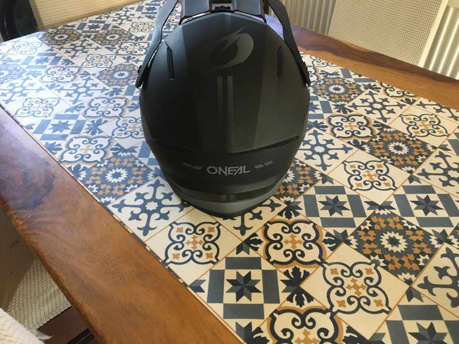 Мотокрос каска O’NEAL 1SERIES SOLID BLACK V.25