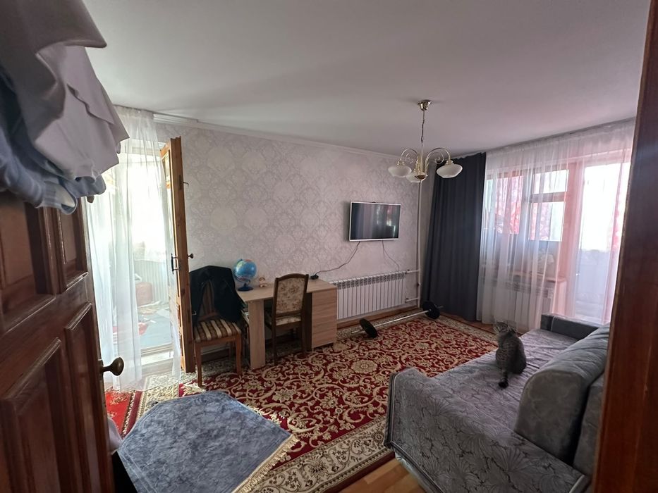 Продам 4-комнатную квартиру.