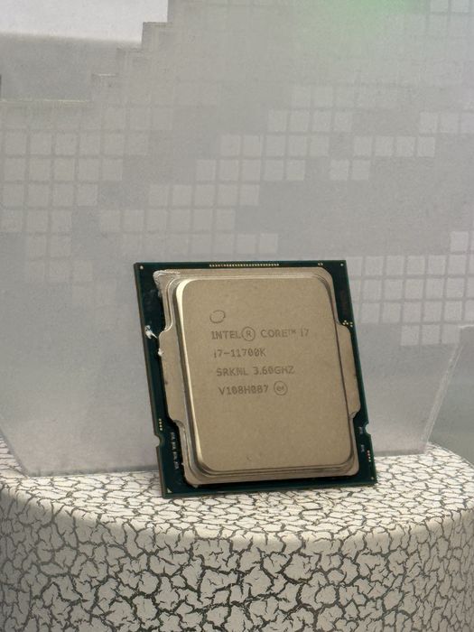 Процессор Intel Core i7-11700K