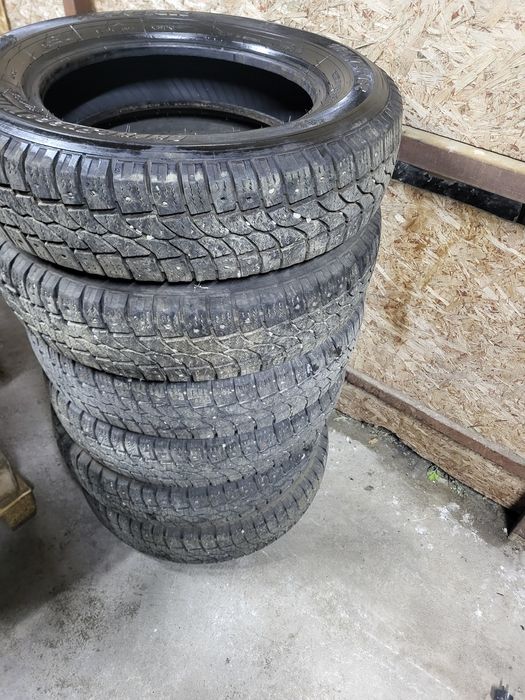 Резина  зима шипованая