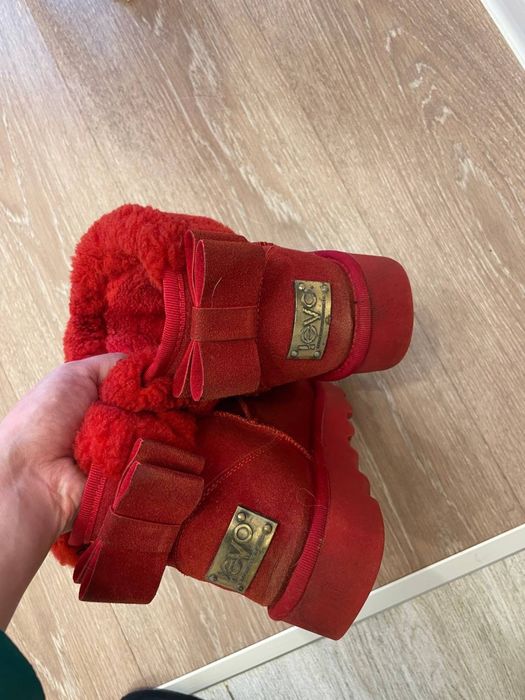 Продам угги зимние 36 размер