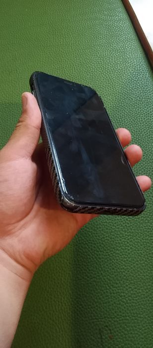 Продаю iPhone 11 64гб