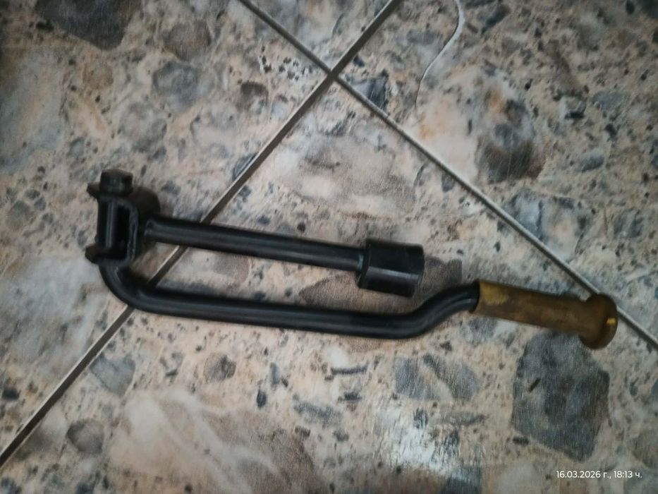 Крик за кола чисто нов