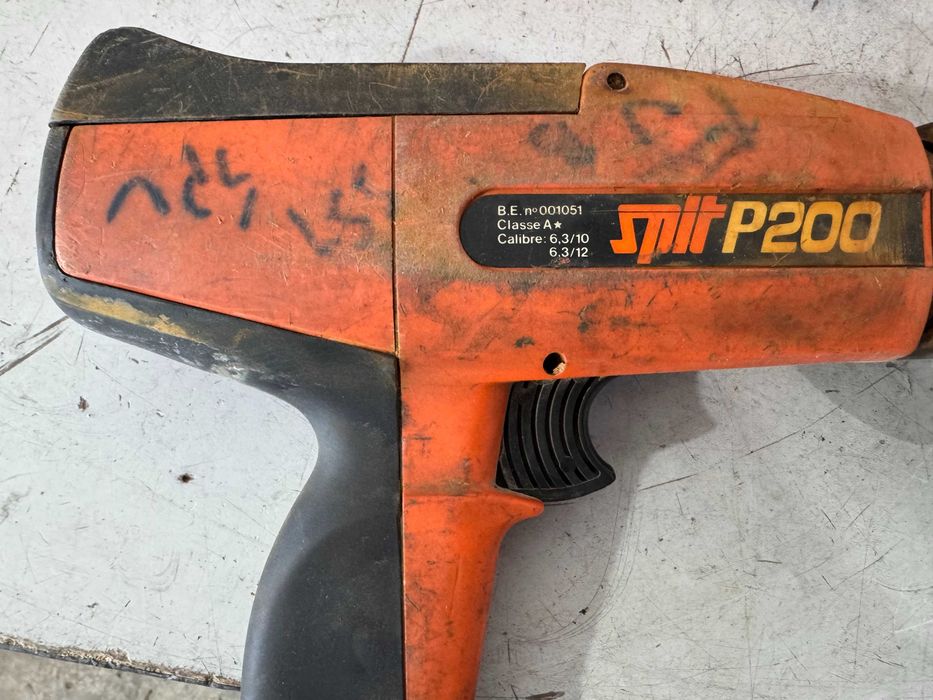 Пистолет за директен монтаж - Spit p200