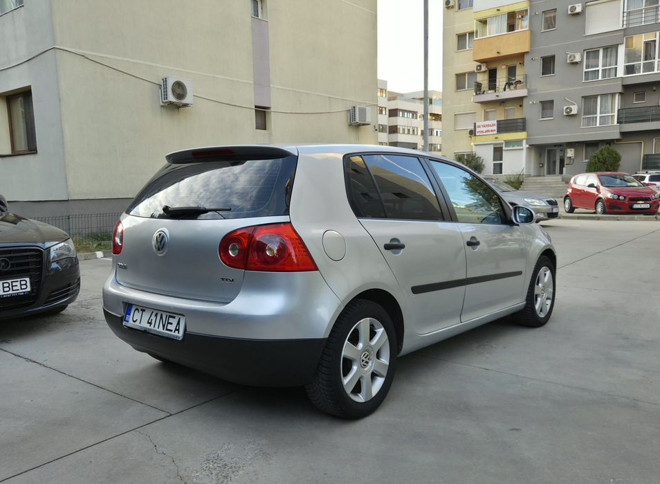 VOLKSWAGEN Golf 2006 — imagine 9