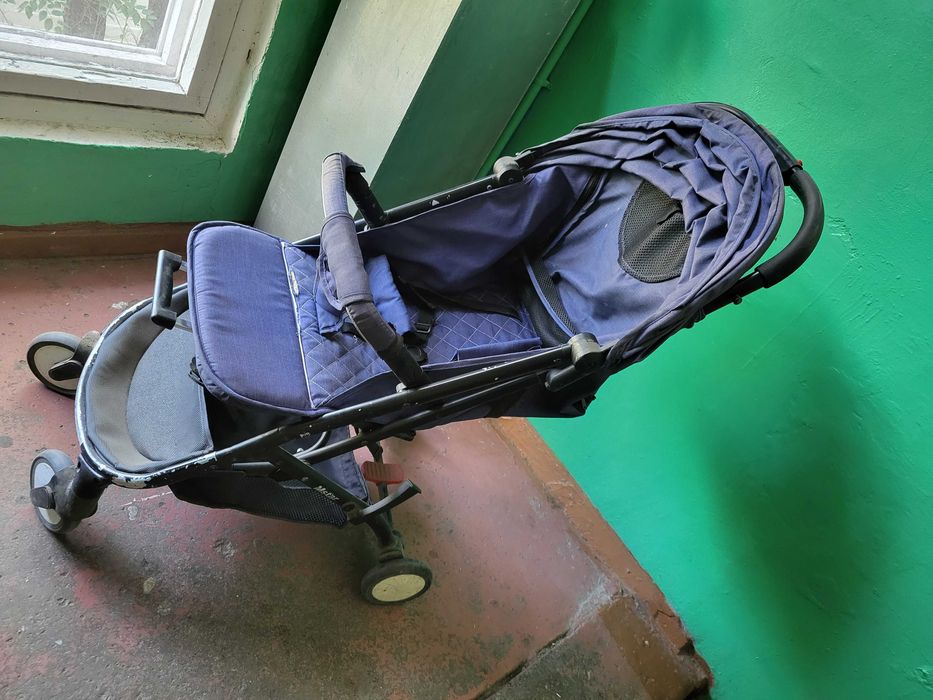 Коляска прогулочная
