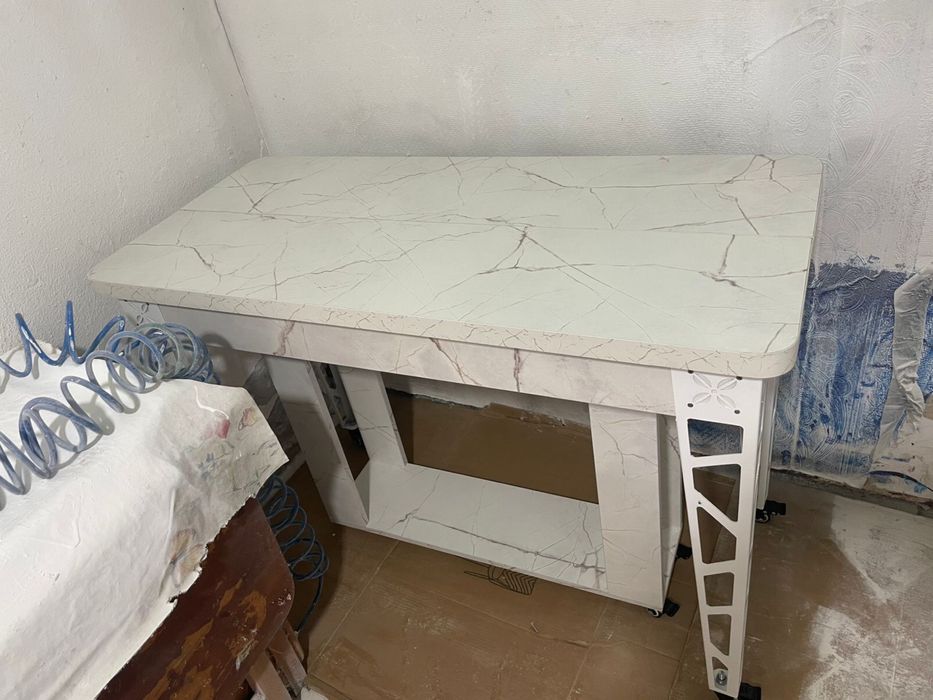 Стол трансформер новый 4 м