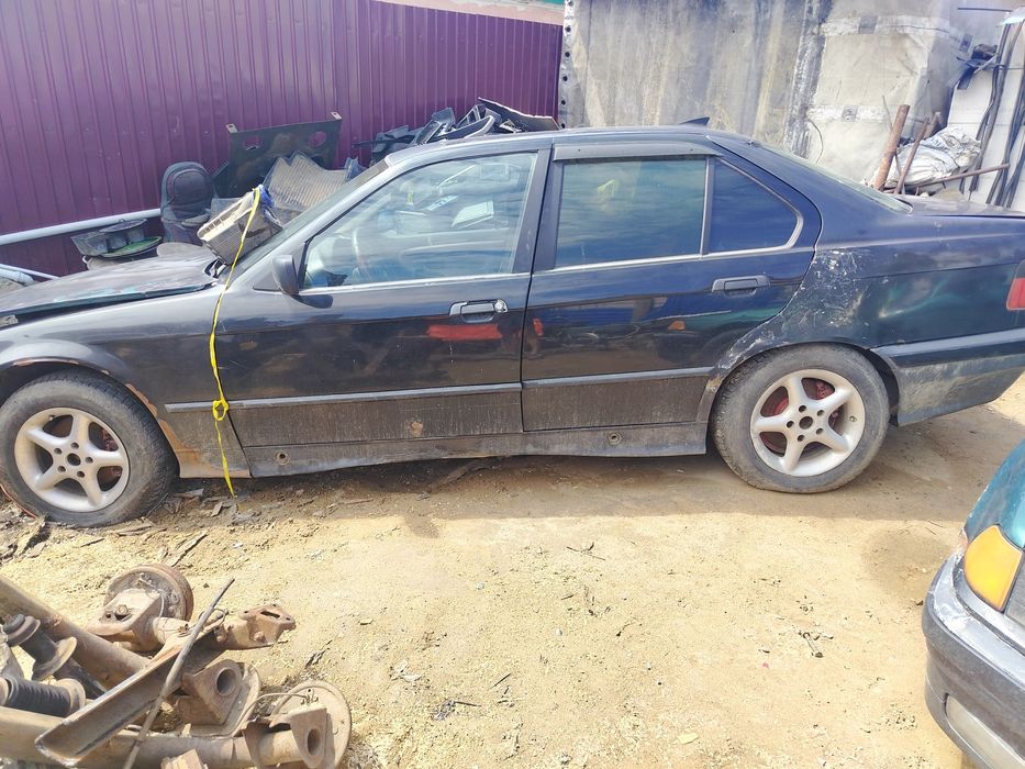 Продам по запчастям е36