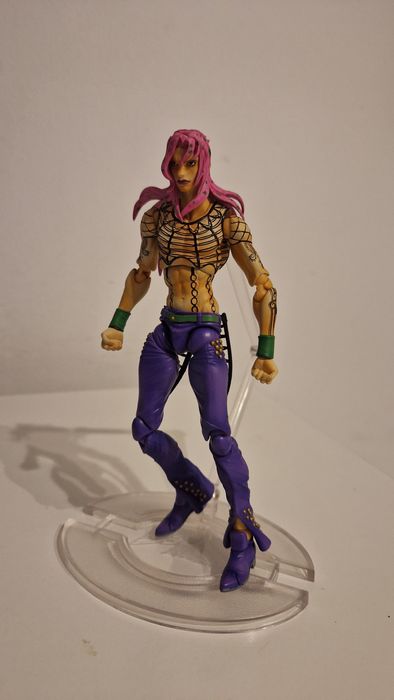 Vând figurină Jojo's Bizarre Adventure Diavolo