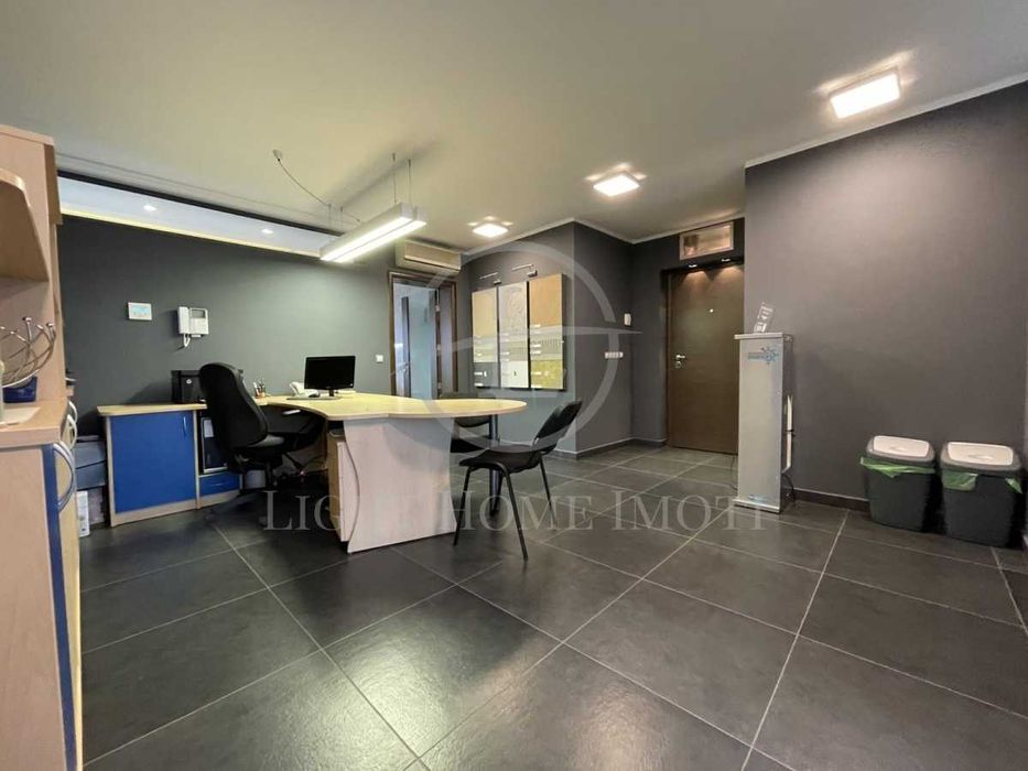 Продава се Офис в Пловдив, Център - 101 кв.м за 2327 €/кв.м - Снимка #4