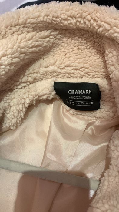 Дамско бежаво яке