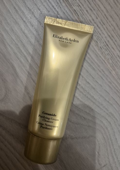 Creama de curatare ten Elizabeth Arden purificatoare, cu ceramide