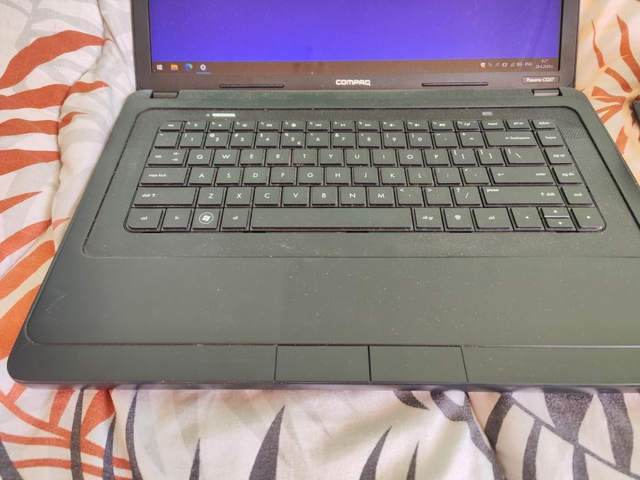 Лаптоп Compaq Presario CQ57