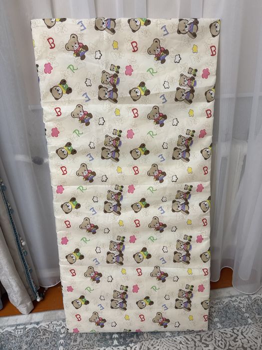 Балалар манеж-кроваткасы матрасымен