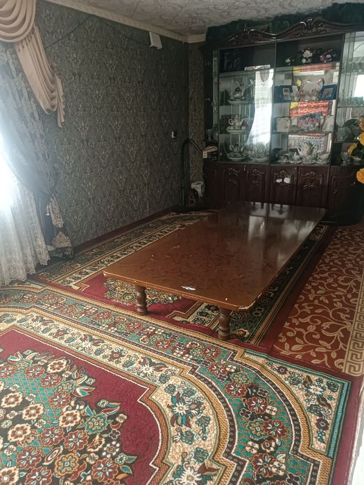 Продам квартиру 3х комнатные 4 етаж с гаражом можно через банк