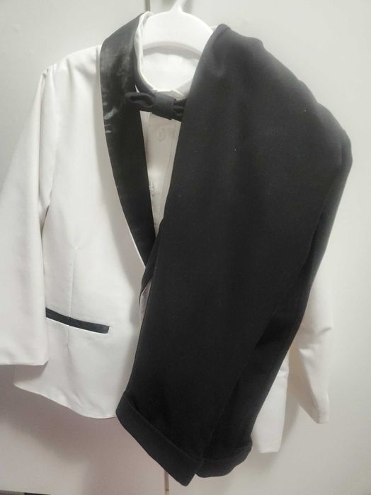 Costum de ocazie