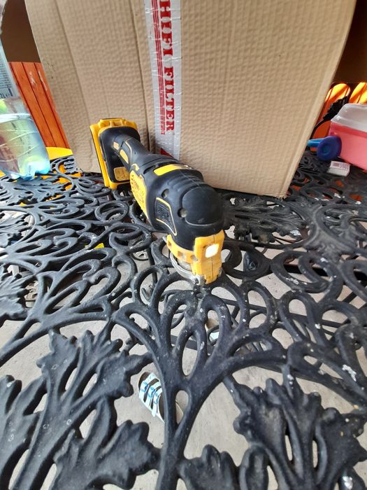 Multifuncțional dewalt model bruslhess