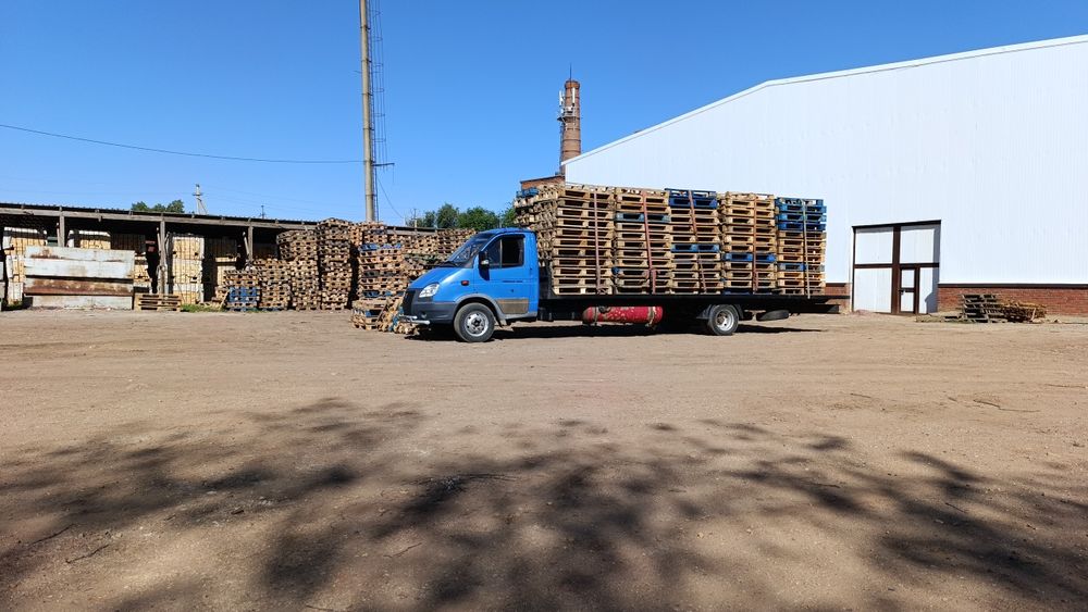 Поддоны в больших количествах