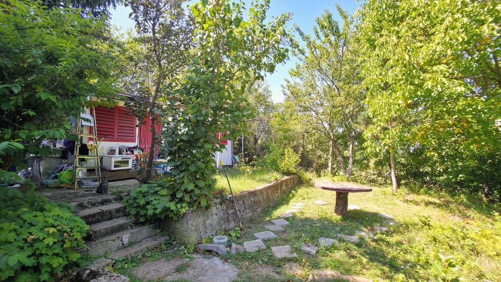 Продава се ВИЛА в село Кладница, община Перник.