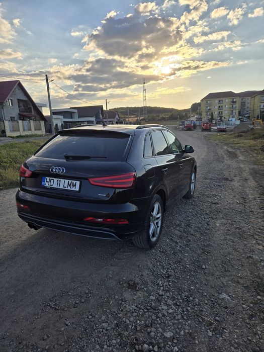 Vând Audi Q3 S-line Quattro automat