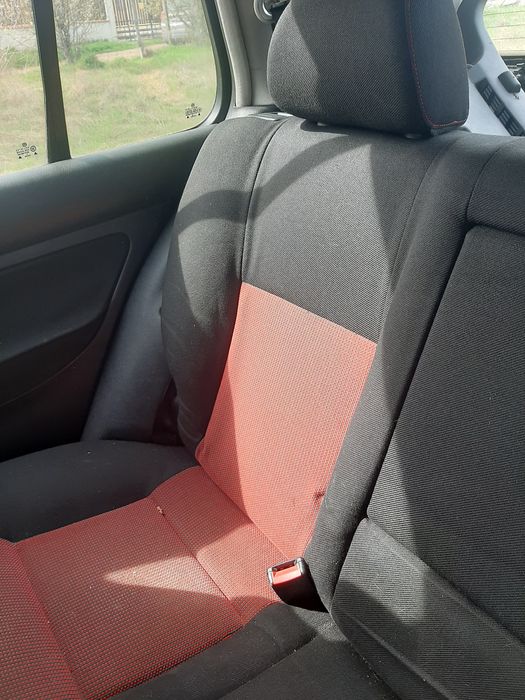 Продавам салон за Голф 4