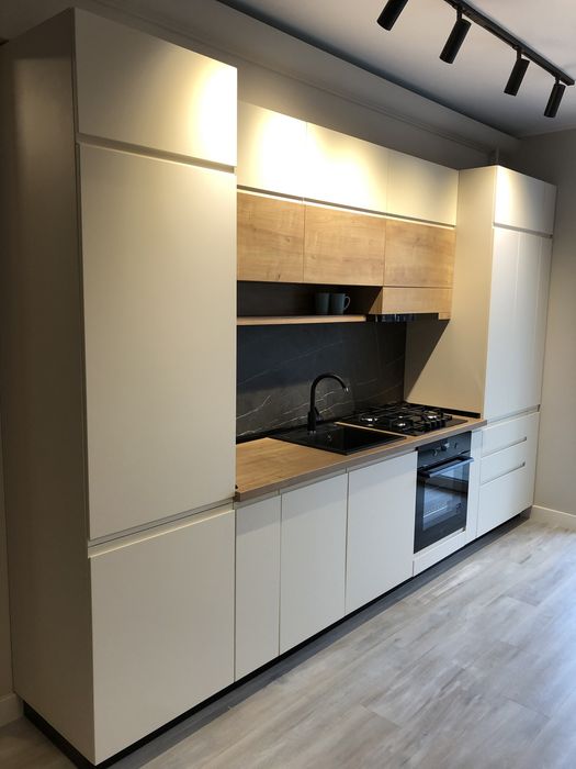 Montaj Bucătărie IKEA Predeal  . Montez mobila Dedeman Bușteni