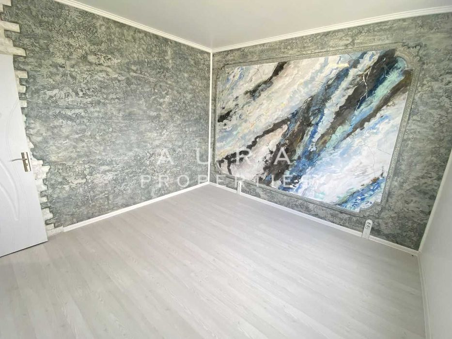 Продава се Тристаен апартамент в Разград, Орел - 80 кв.м за 1275 €/кв.м - Снимка #2