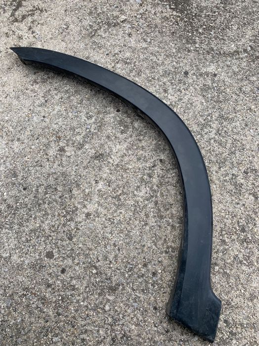 Хонда ЦРВ 2 2006 Черна лява лайсна за преден калник