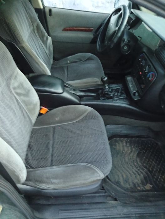 Продам машину Опель омега б