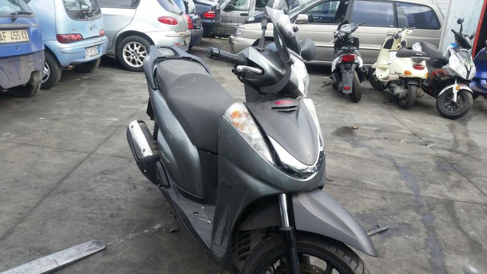 Хонда СХ (Honda SH) 50,125,150,300 на части