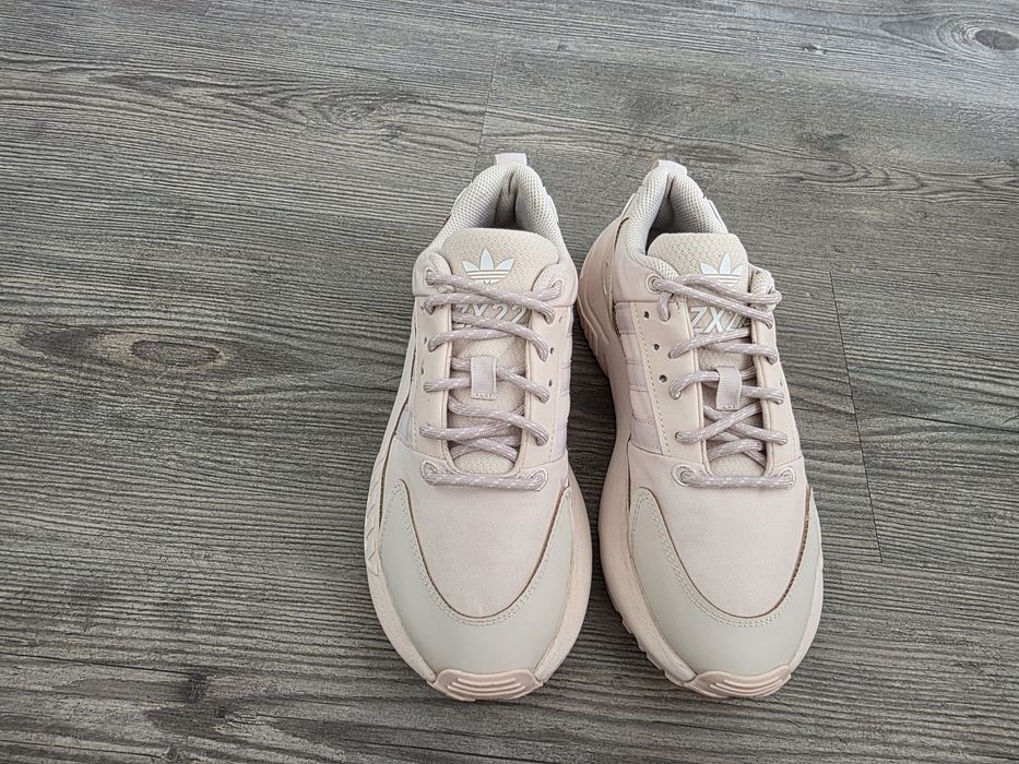 Adidas,  nr 36, int 22,5 cm, pret 160