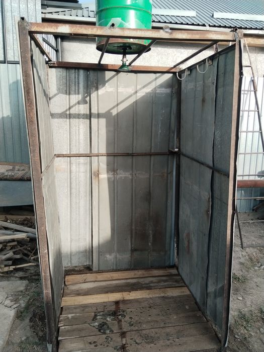 Душ готовым Каркас с бочком продам улчныи душ