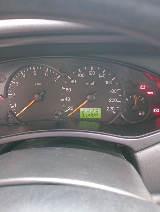 Ford focus mk1 2004 benzina 1,6.