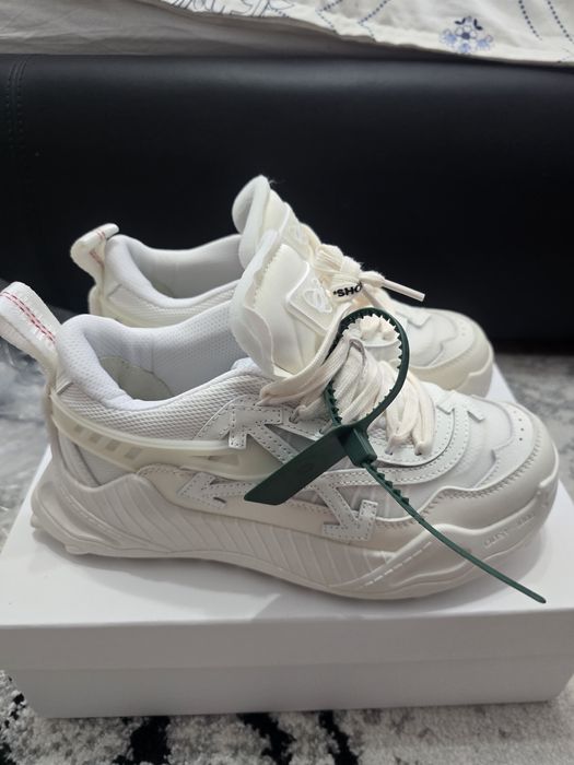 Off white Odsy White