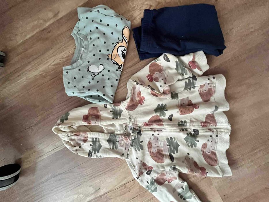 Лот бебешки блузи, чорапи и тренировачни гащи, 86