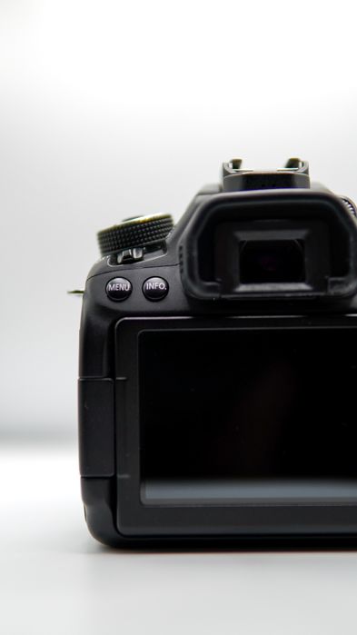 Canon EOS 80D (body)