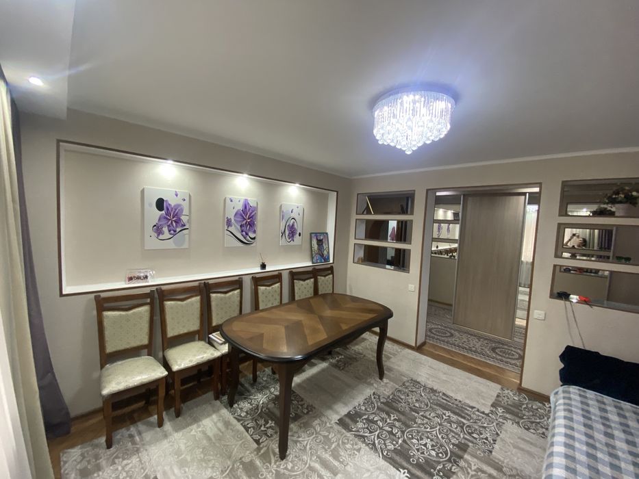 стол для гостиной