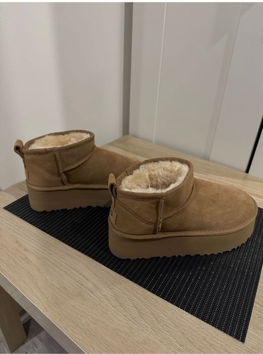Papuci UGG maro marime 36